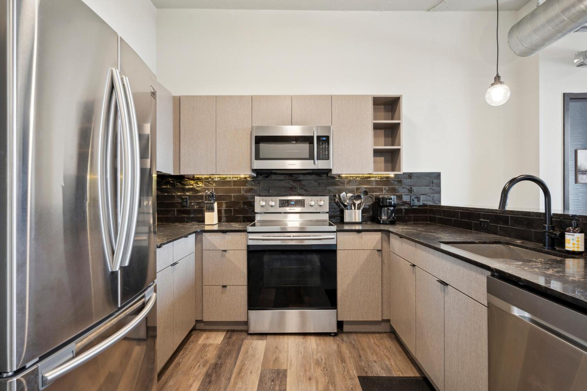 Large 3Br Apts & Studios, Free Parking, Gym, Game Room Филадельфия Экстерьер фото